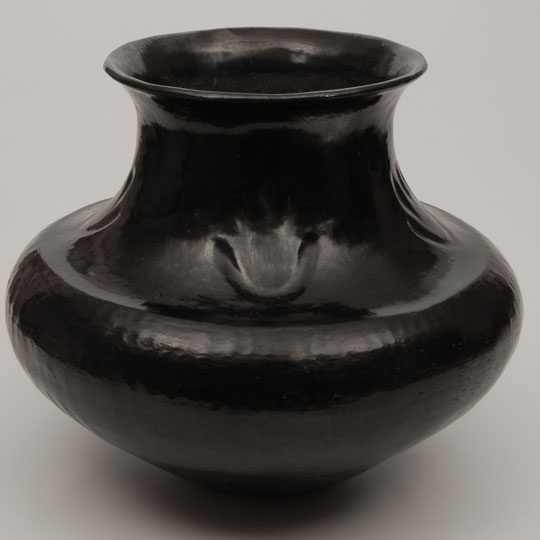 Sara Fina Tafoya Pottery - C3551Y